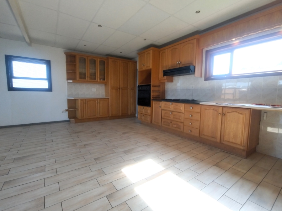 5 Bedroom Property for Sale in Kabeljauws Eastern Cape